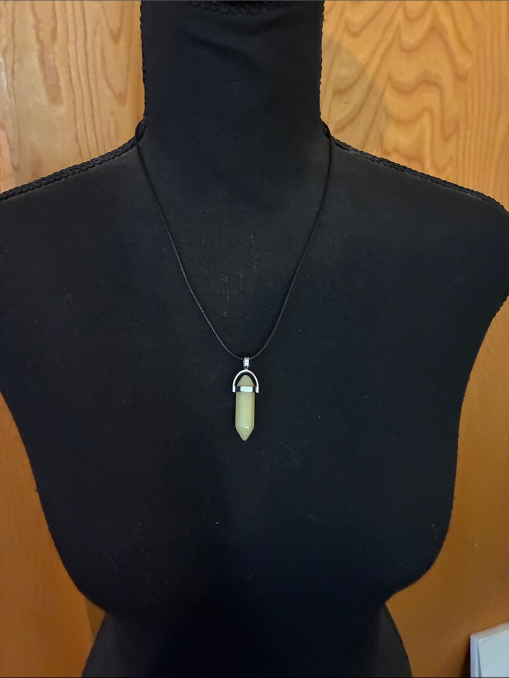 🆕 Ivory Aventurine Point / Chakra Hexagon Pendant Necklace - Unbranded